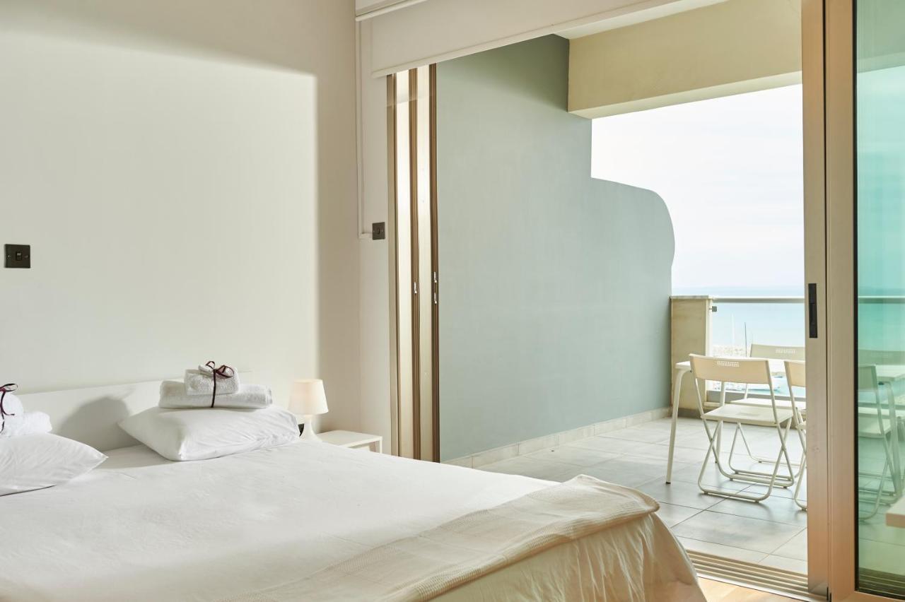 Finikoudes Luxury Apartments 拉纳卡 外观 照片